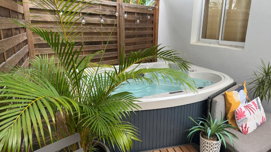 Hestia LCD vous propose Le Pluméria avec SPA 3