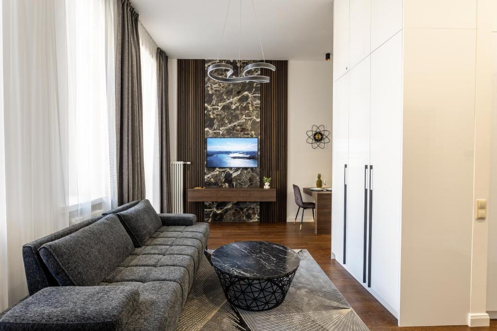 Merkela Apartments in the center with balcony 4