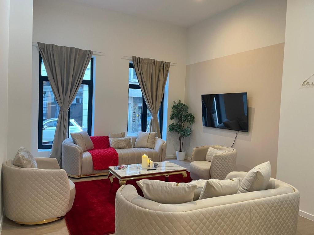 OneLuxStay near Antwerp Central 3
