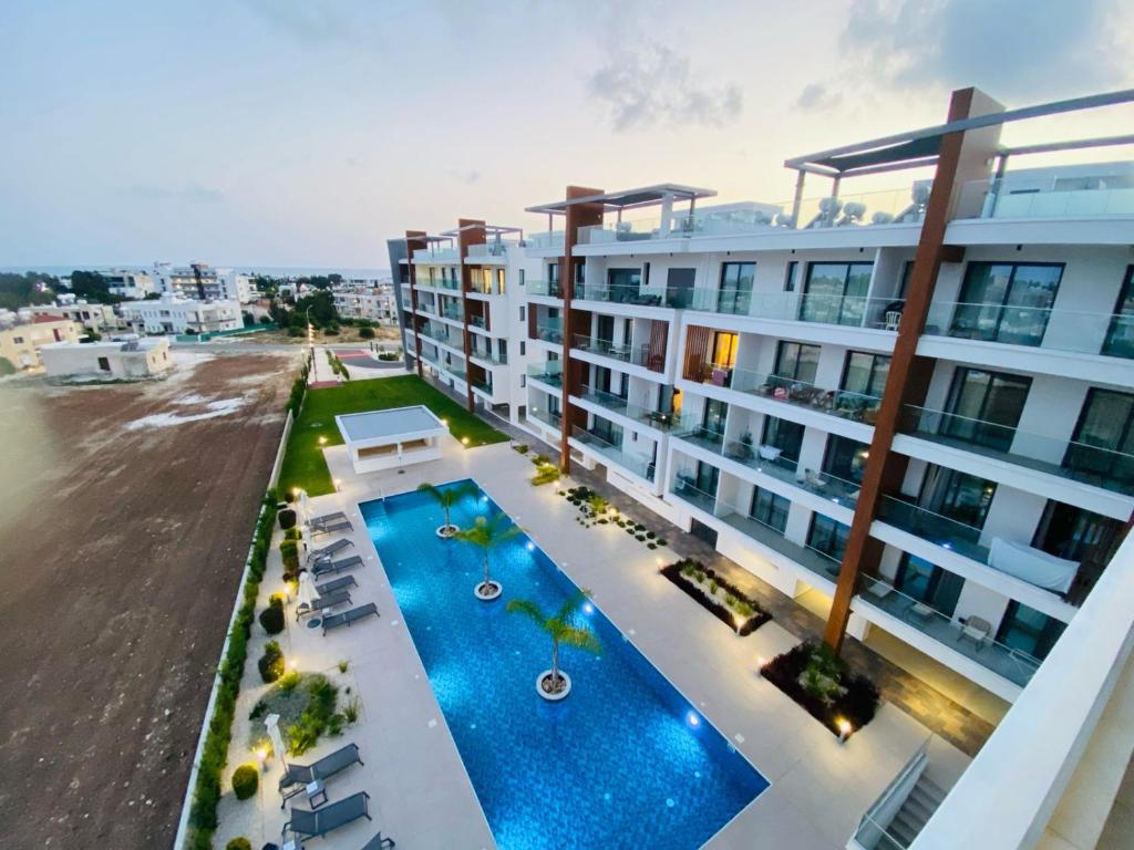Sea view Penthouse Universal Residences 4