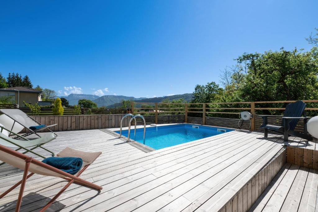 Appartement avec piscine & terrasse vue montagne 7