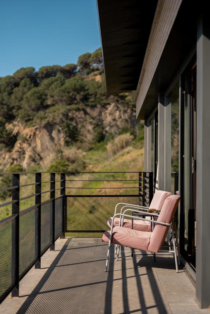 4 BR vila 25 minutes to Barcelona Fantastic sea views pool 8