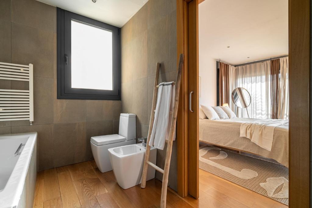 4 BR vila 25 minutes to Barcelona Fantastic sea views pool 3