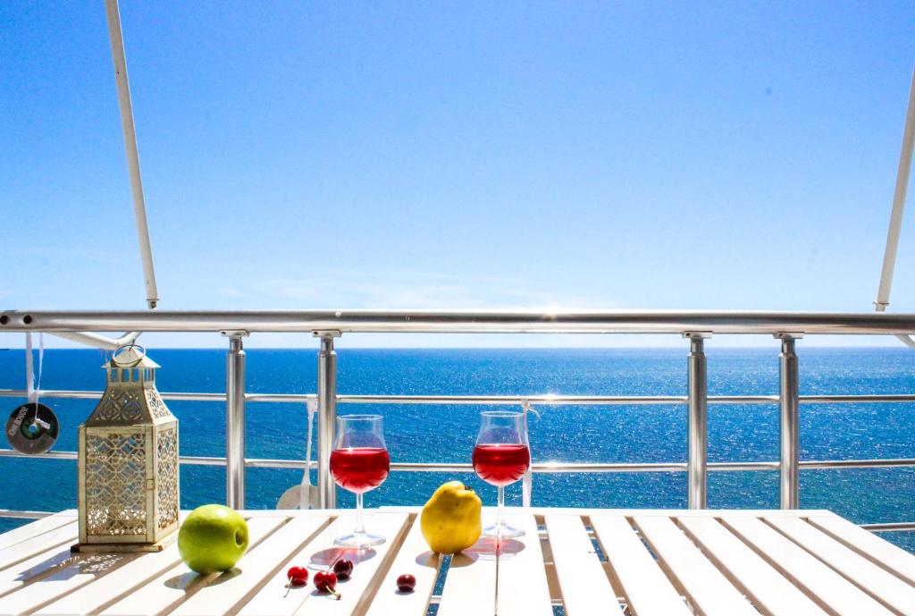 Casa del Mar - 2BR, First Line Sea view Vollga 8