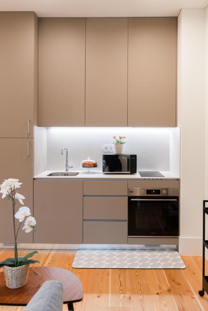 Plaza Apartments by HostWise 4