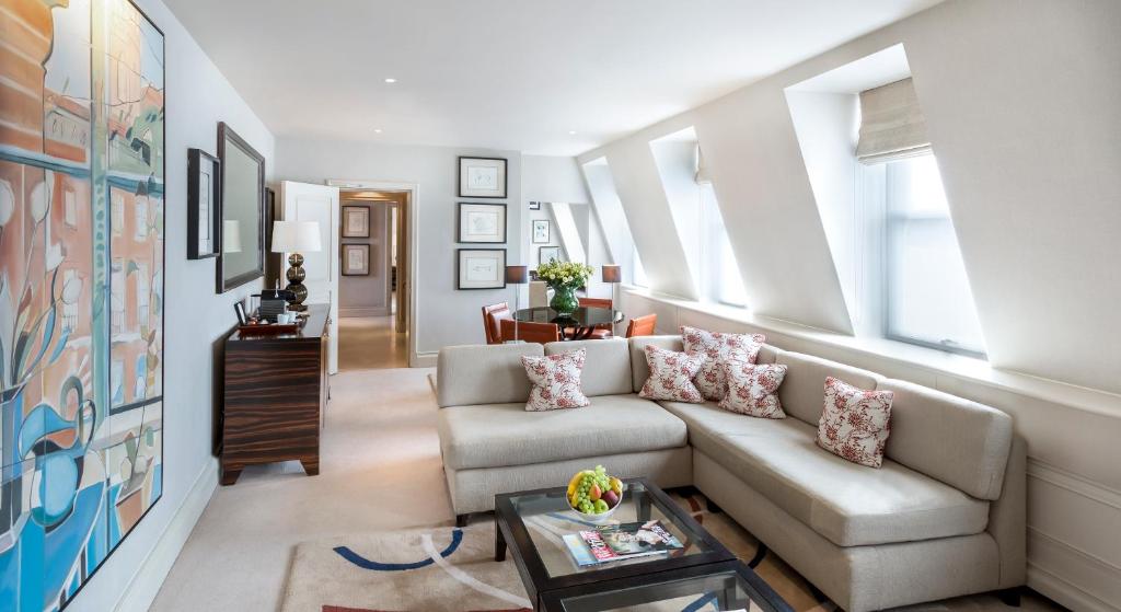 The Stafford London Image