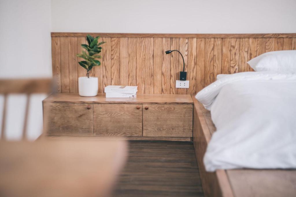 NUNANUNONG Garden Building with Green ROOFTOP