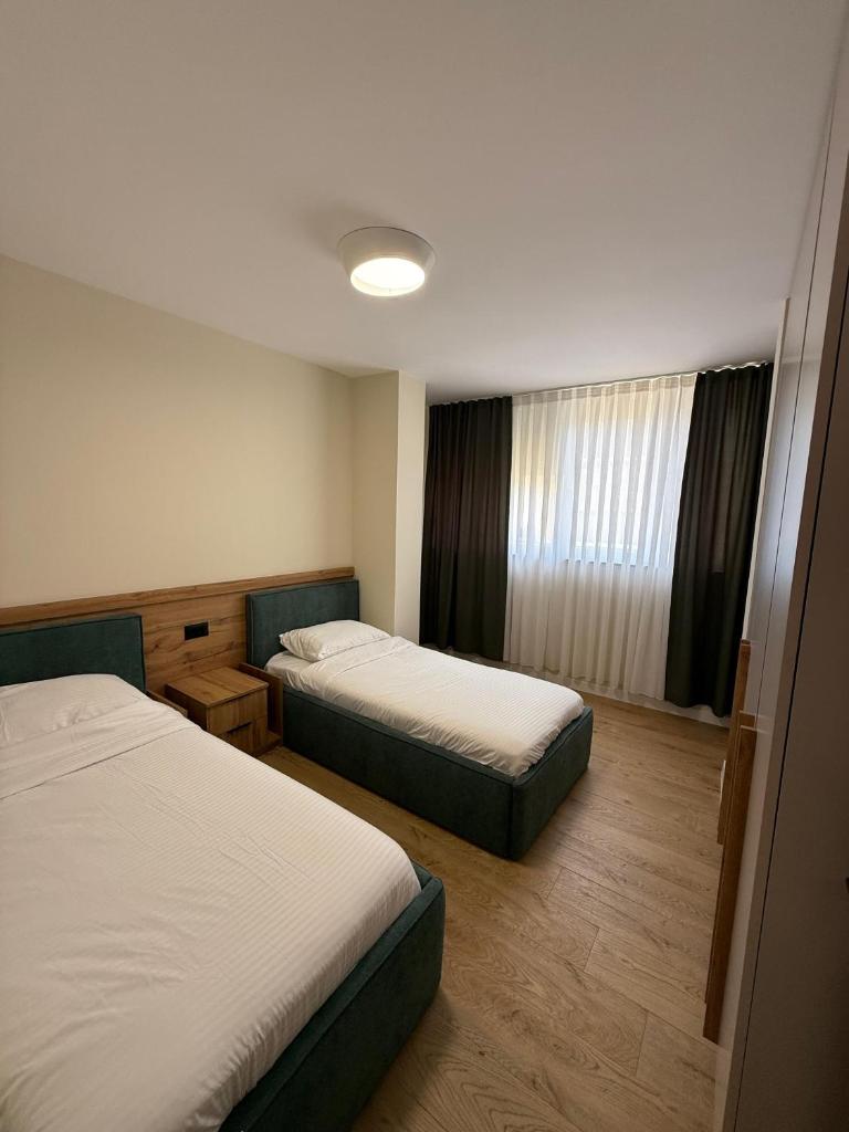 Cherry Apartment 5