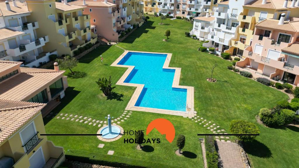 #243 Jardins de Santa Eulália H23 by Home Holidays 6