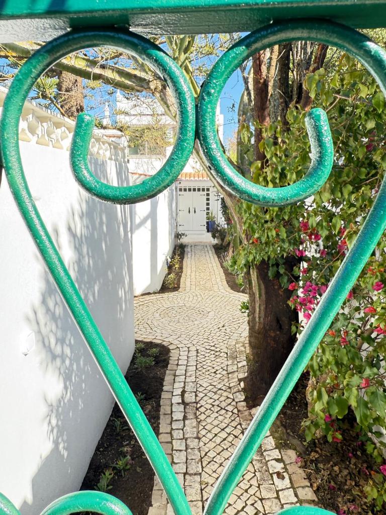 Vila Golfinho, with heated pool, rooftop lounge and ocean views 5