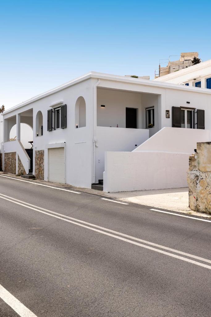 Elia Syros 6