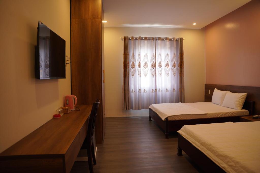 KHÁCH SẠN ĐẾ VƯƠNG