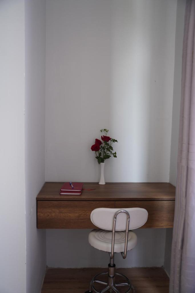 KHÁCH SẠN ĐẾ VƯƠNG