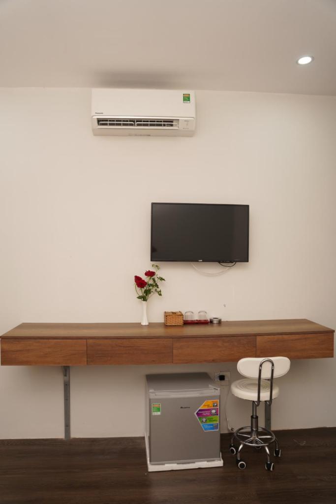 KHÁCH SẠN ĐẾ VƯƠNG