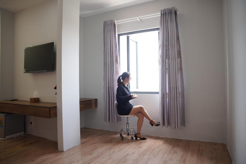 KHÁCH SẠN ĐẾ VƯƠNG