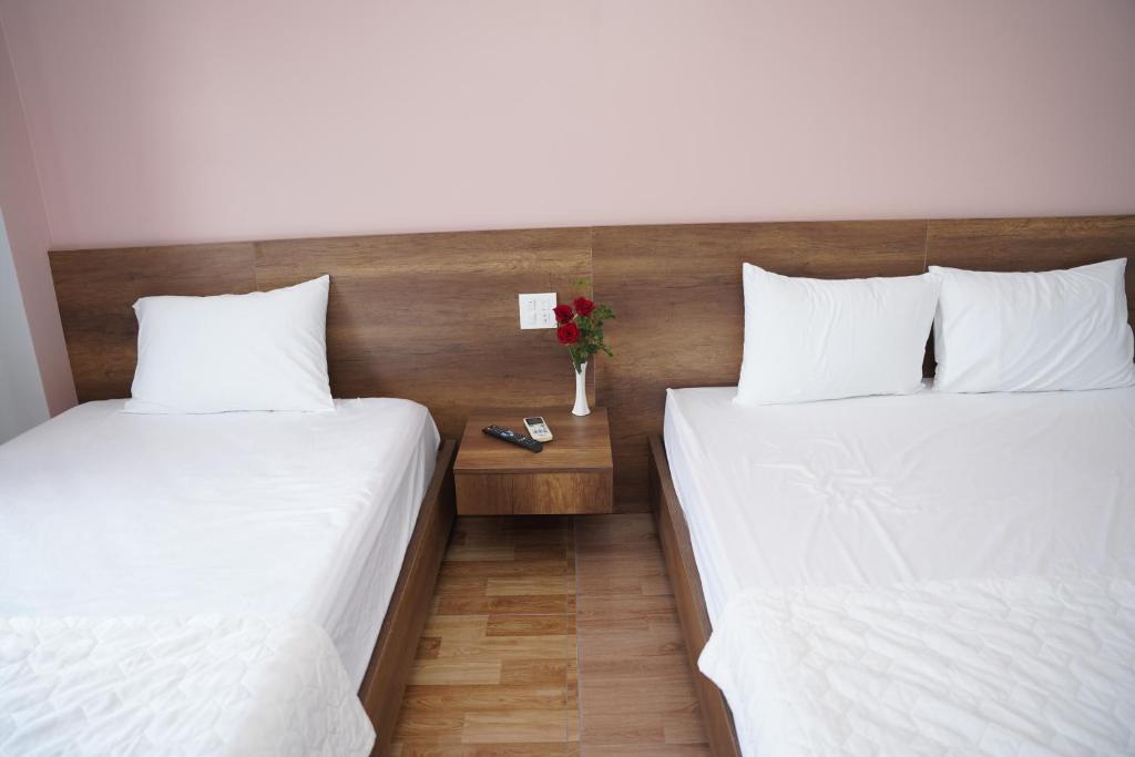 KHÁCH SẠN ĐẾ VƯƠNG