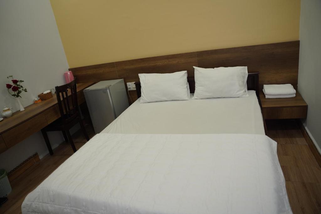 KHÁCH SẠN ĐẾ VƯƠNG