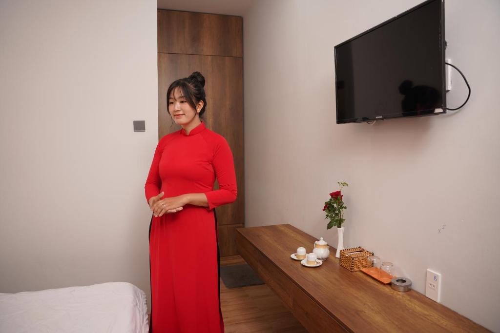 KHÁCH SẠN ĐẾ VƯƠNG