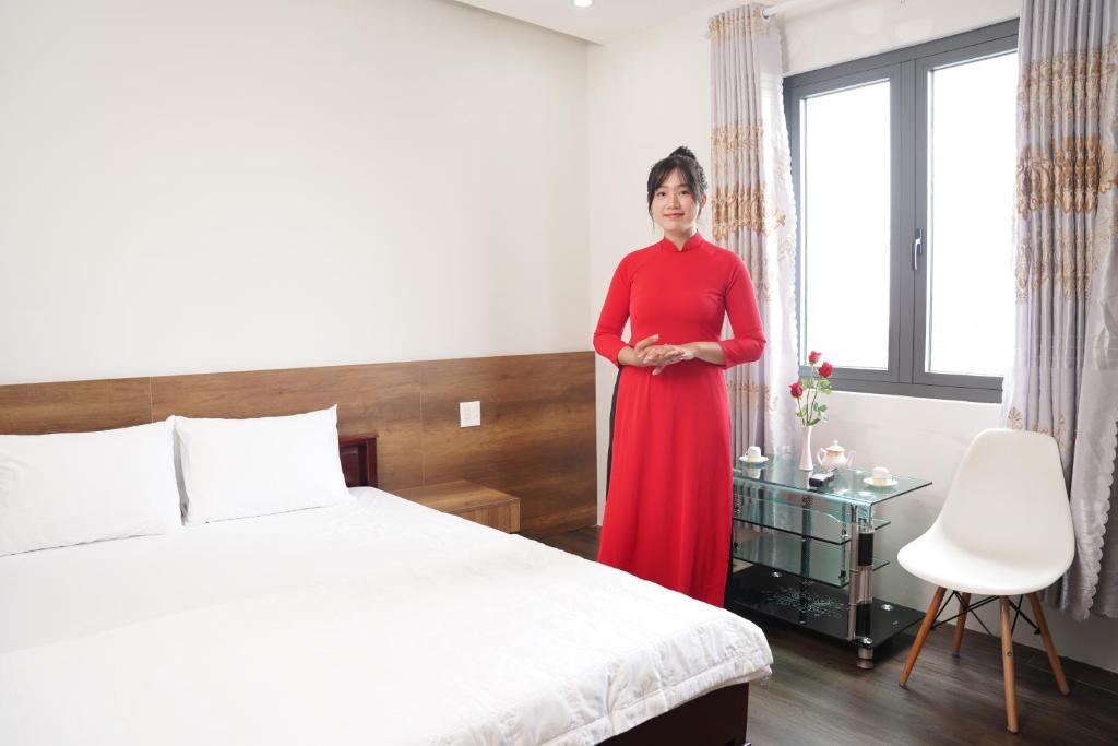 KHÁCH SẠN ĐẾ VƯƠNG