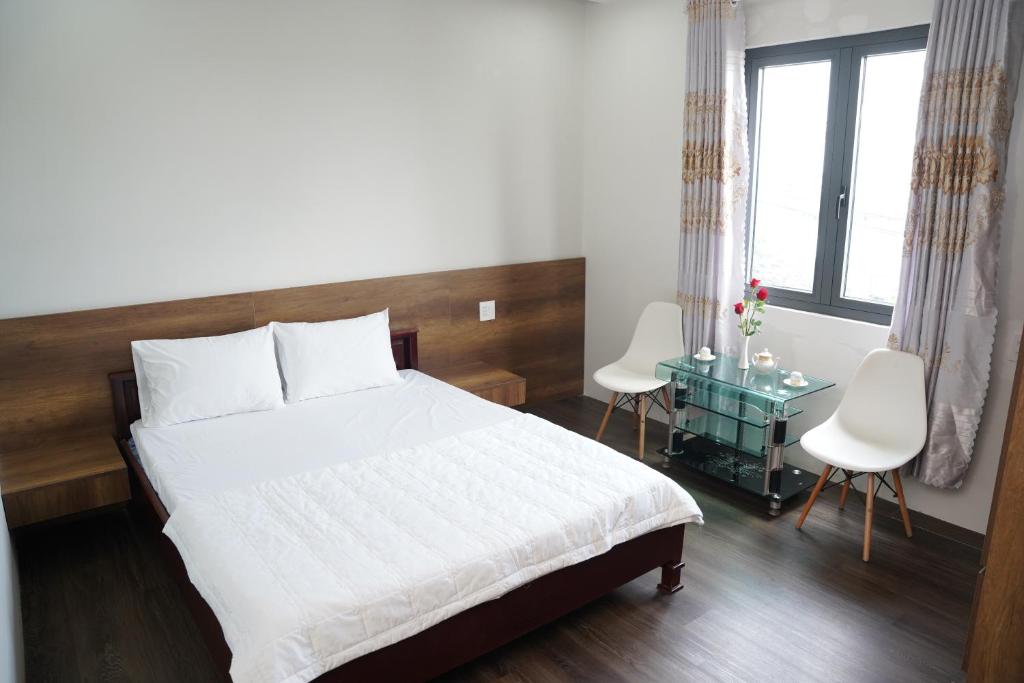 KHÁCH SẠN ĐẾ VƯƠNG