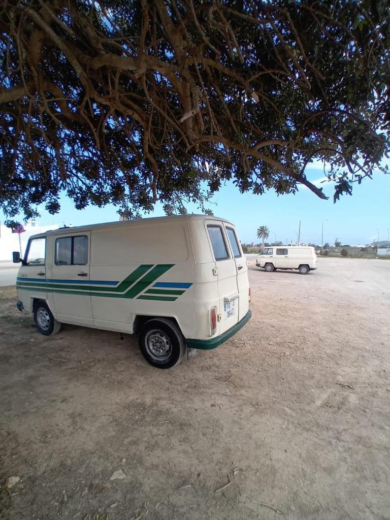 Vintage Camper Van Explore Driving Mallorca - full equip 8