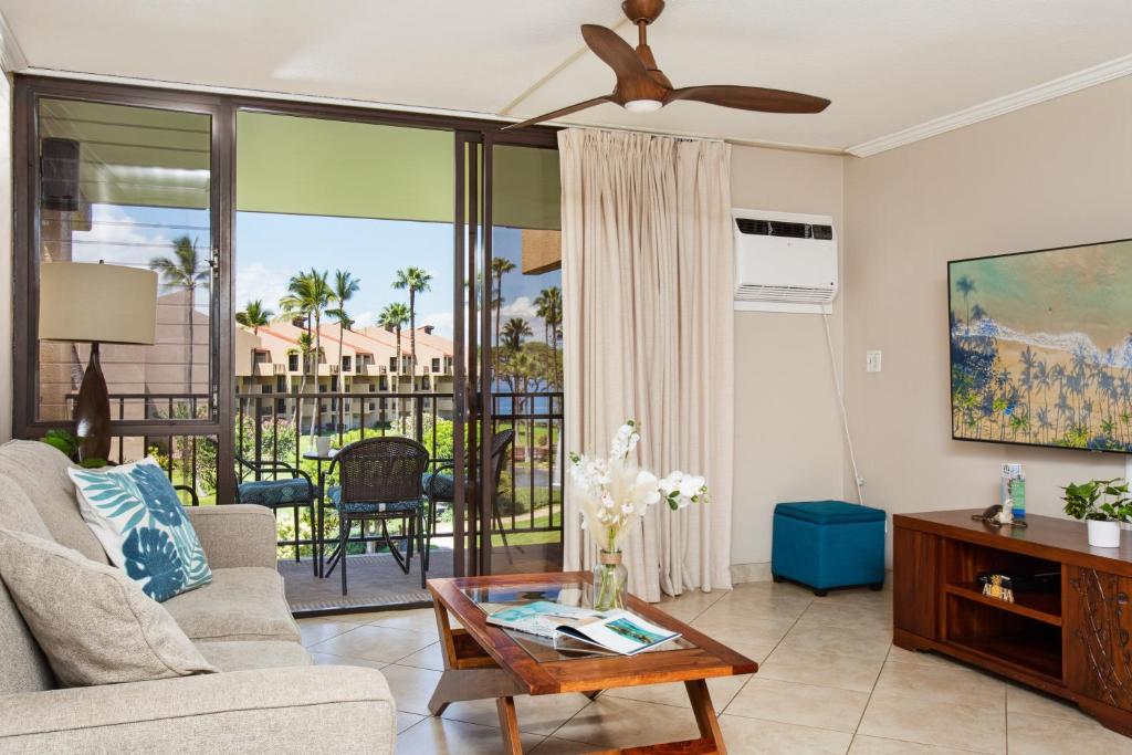 Kamaole Sands in Kihei, 1BR 2BA, Near Beach, King Bed, Parking