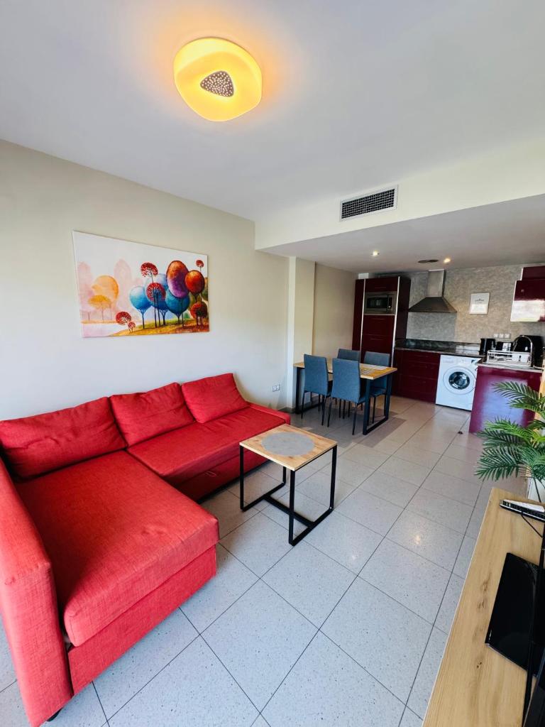 Hermoso piso en un paso de la Playa de Fenals con piscina 5