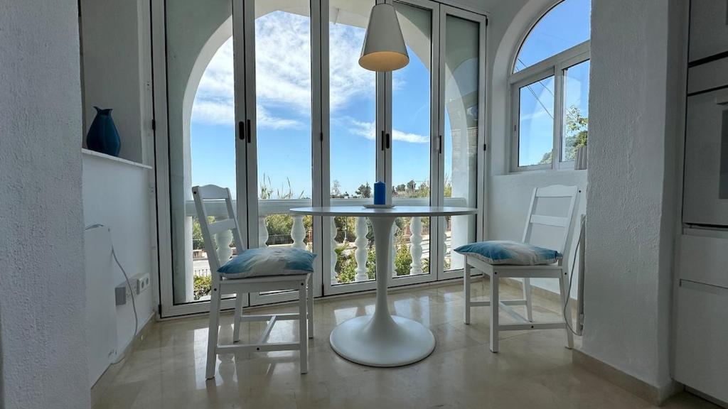 Sea view apartament with sauna and pool in Maro 5
