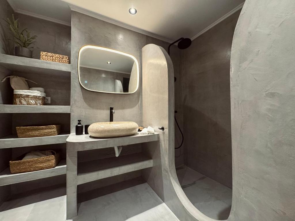 Aurora Seaside Luxury Suite 8