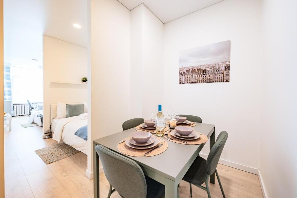 Cozy 1BR in Old Town with FREE Parking 6