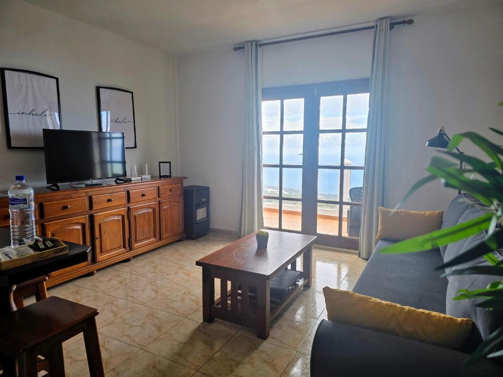 VV Mirador Isla Bonita "by henrypole home" 6