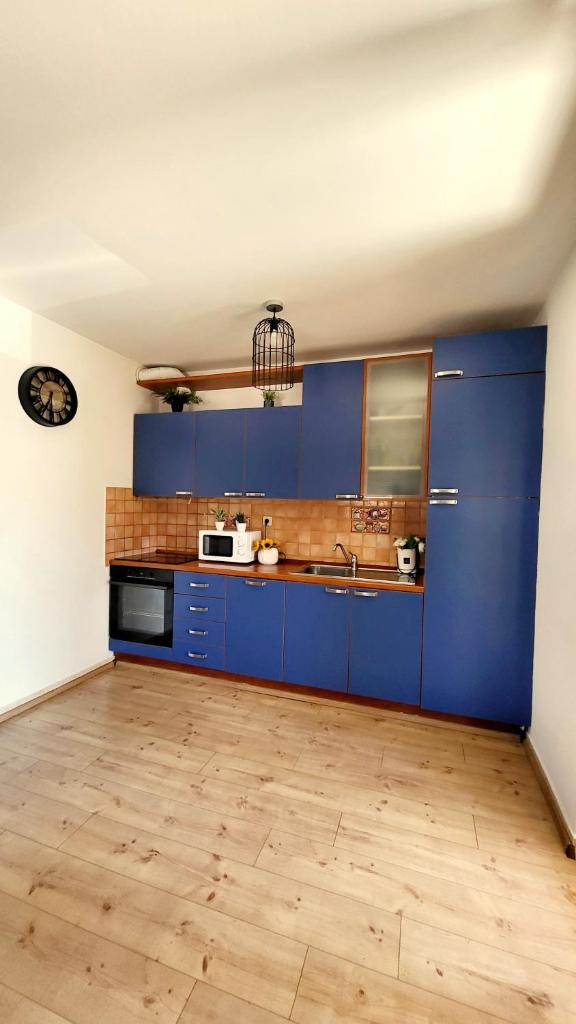 Blue Stone-with Parking, Terrace And Bbq 6