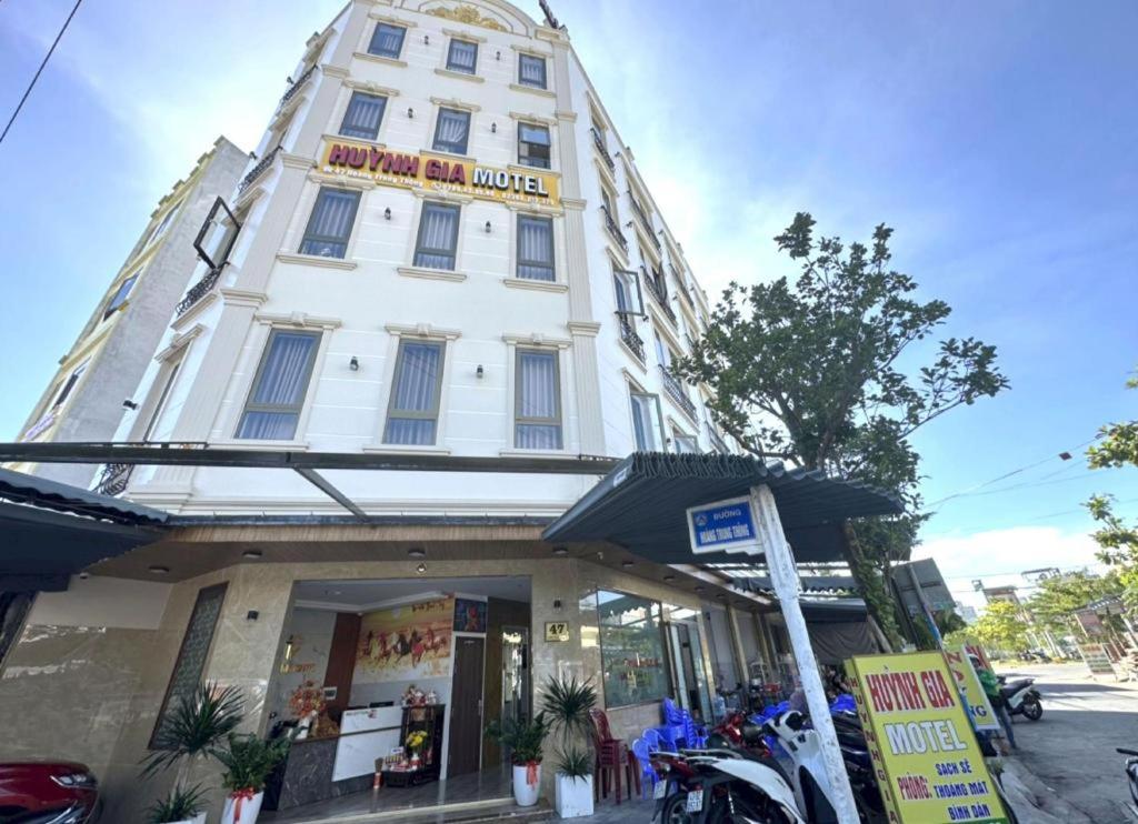 OYO 1193 Huynh Gia Hotel