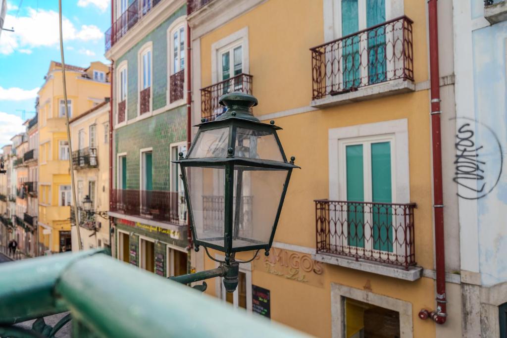 Chiado Meets Bairro Apartment 6