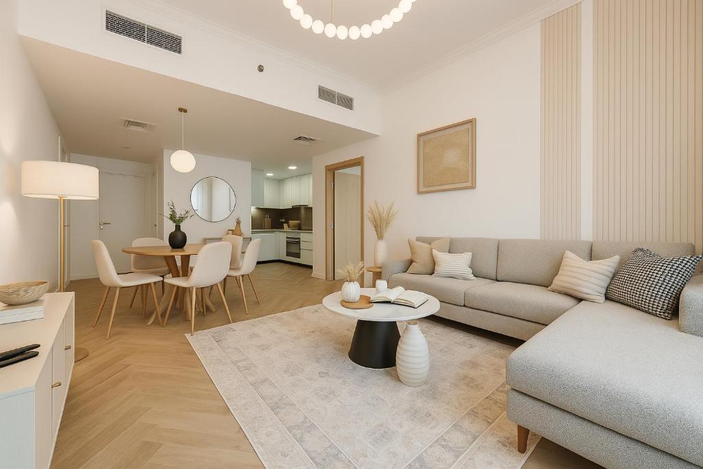 New Renovated Stylish 1 Br Dubai View 73 Floor