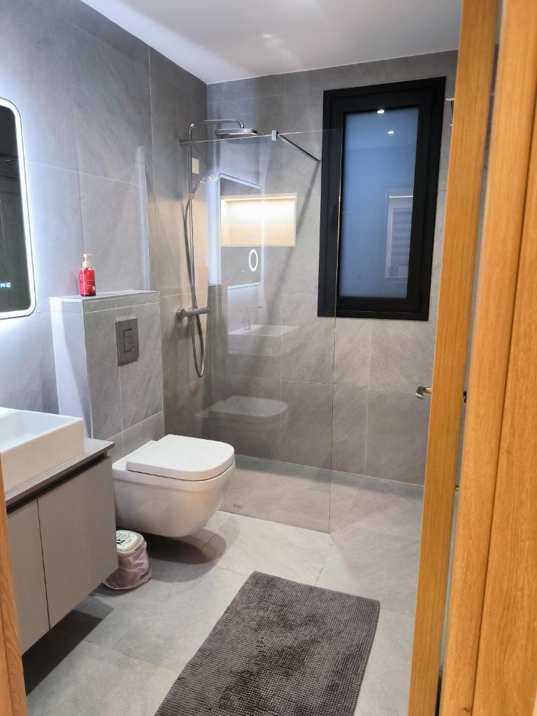 2 Bedroom Brand New Apartment Mc Kenzie 2 minute to the Mc Kenzie Beach 8