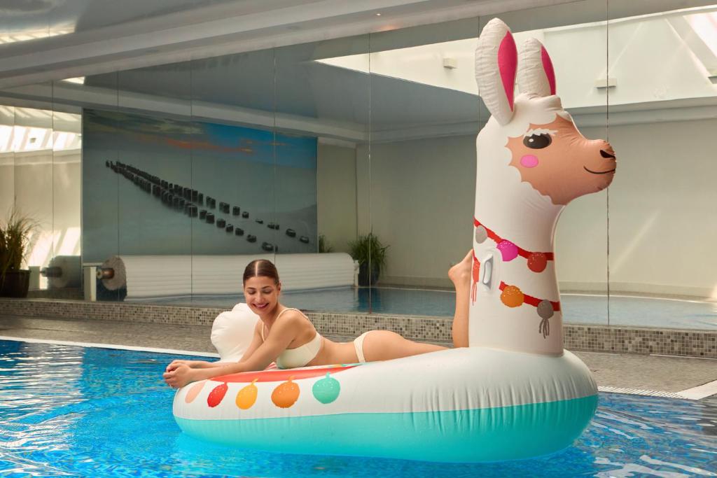 Waterlane Riverside SPA, Pool & Gym by Downtown Apartments 7