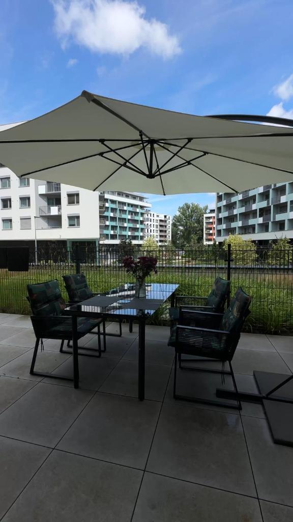 Magnolia Terrace Apart - FREE PARKING, Family & Sport Friendly Area 1