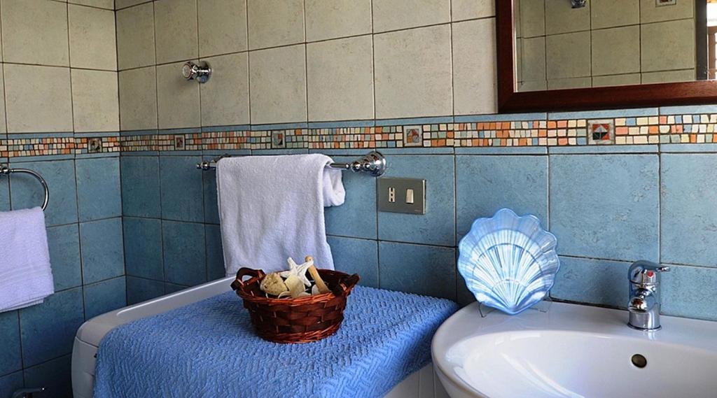 AMORE RENTALS - Villa Vanessa 3