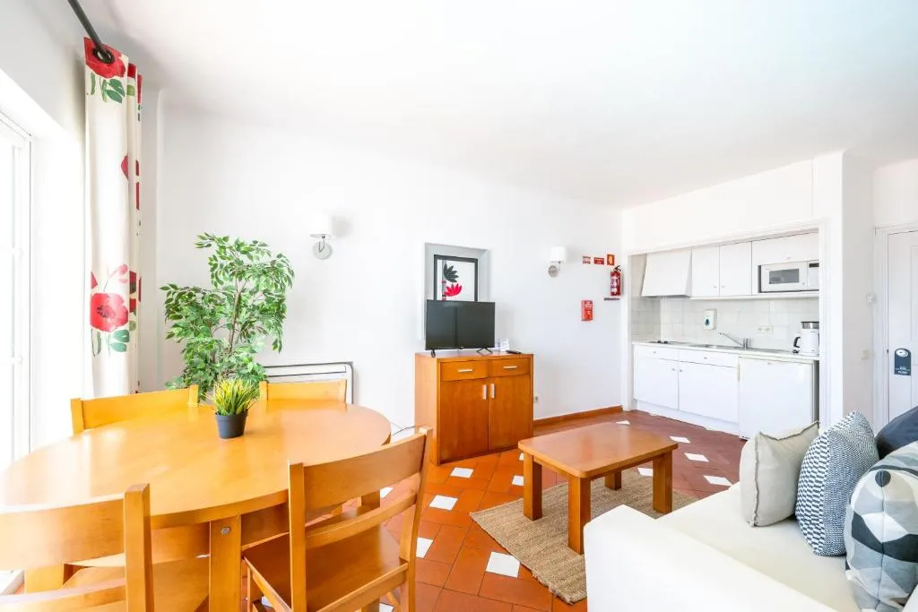 Baluarte da Vila Apartments 8