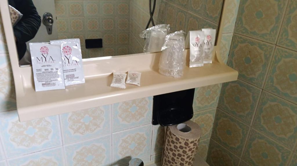 Salle de bains dans l'établissement Hotel sidney