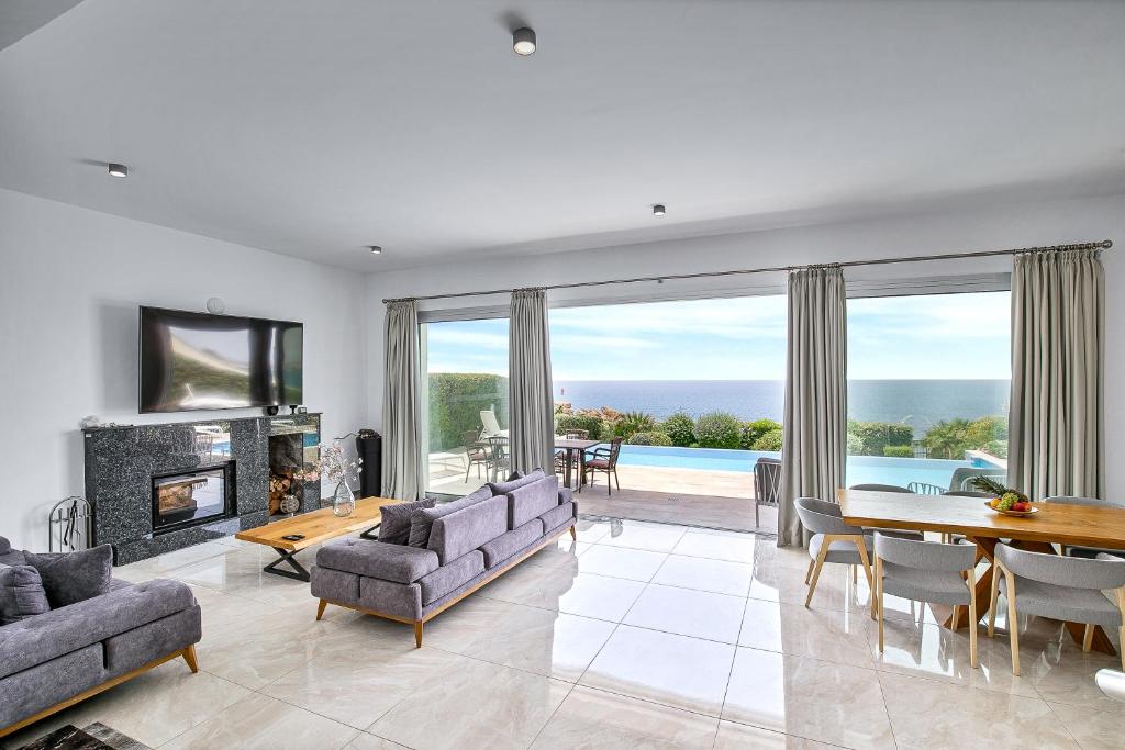 Olymp Luxury Villa D - Luxury Escape with Direct Beach Access and Unique Sunsets 5