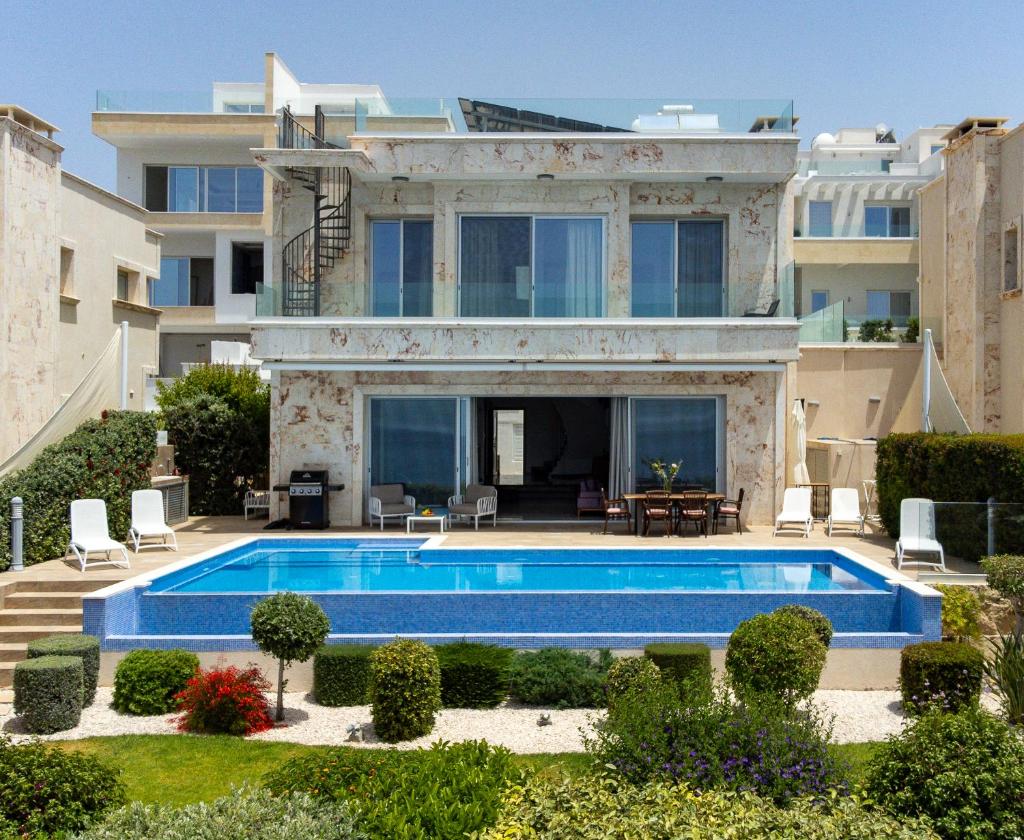 Olymp Luxury Villa D - Luxury Escape with Direct Beach Access and Unique Sunsets 8