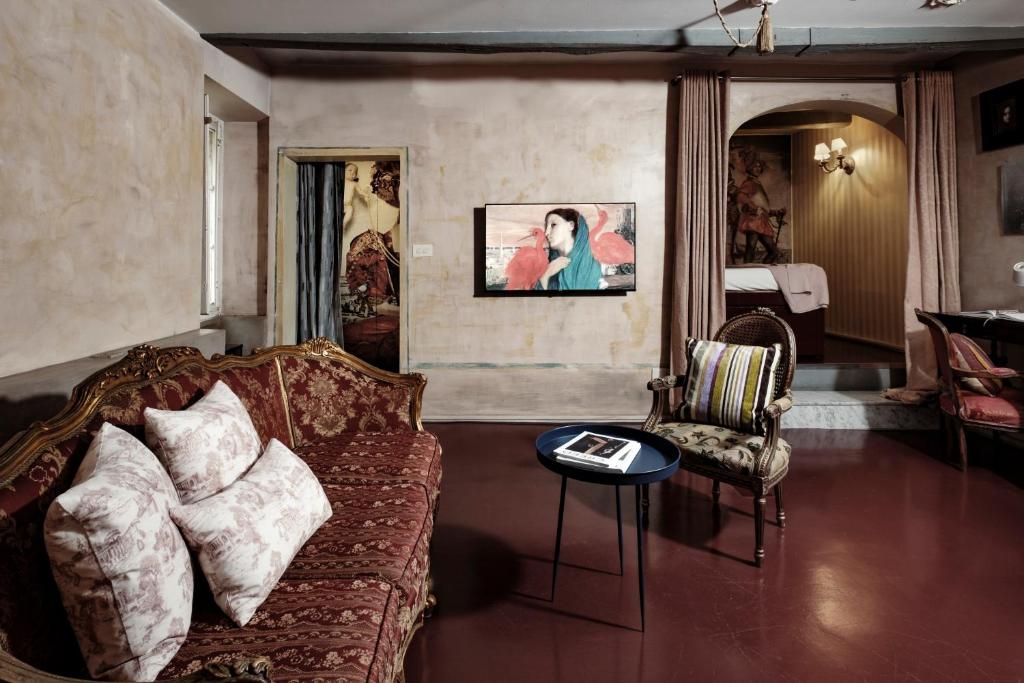 Valletta Nobile by VALLETTA SUITES - a 400-year-old designer apartment in Valletta 5