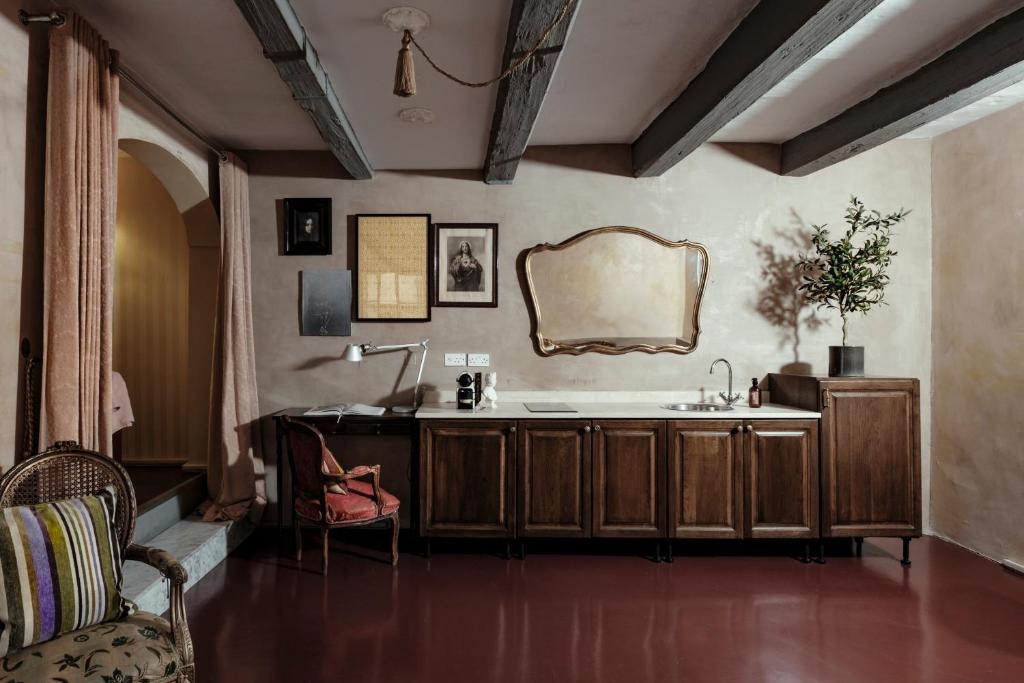 Valletta Nobile by VALLETTA SUITES - a 400-year-old designer apartment in Valletta 3