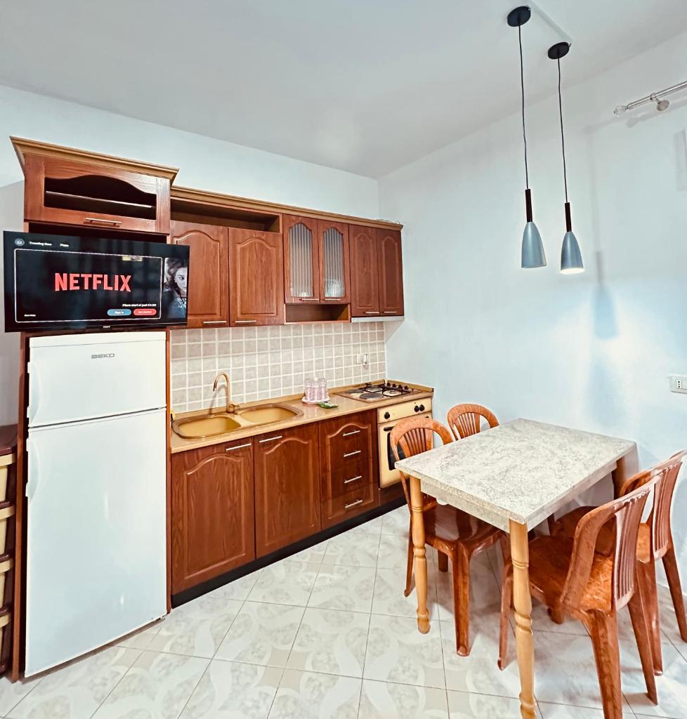 E Apartment 8