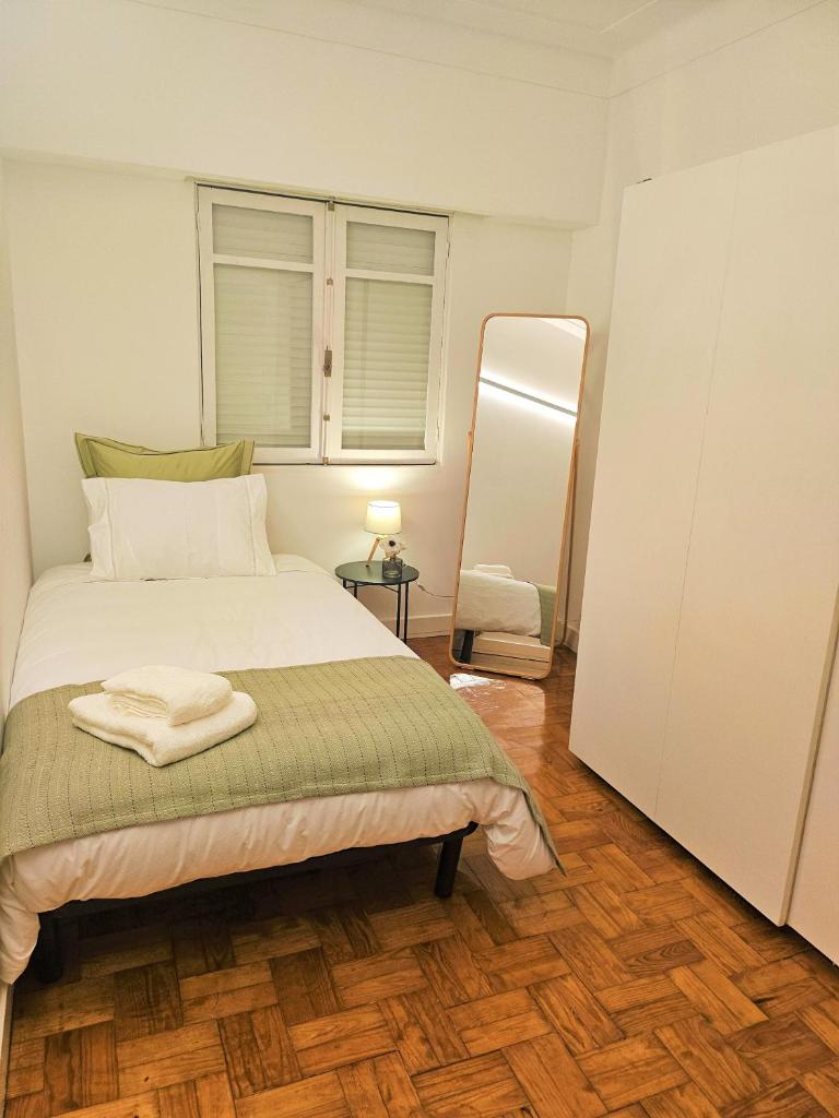 Caires Urban Nest 2
