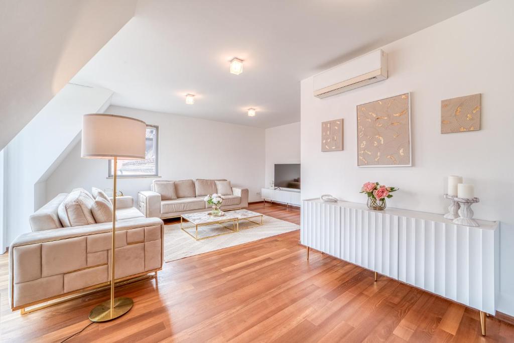 Luxury Penthouse in the center 5
