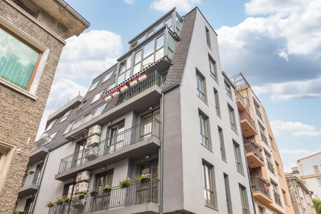 City Center Luxury Apartments 5