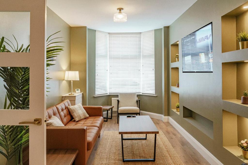 Belfast Stylish City Retreat 2BR 1